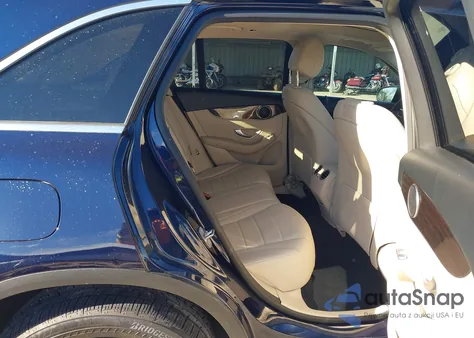 2018 Mercedes-Benz Glc 300 z USA, uszkodzony, nr VIN WDC0G4JB1JV091717